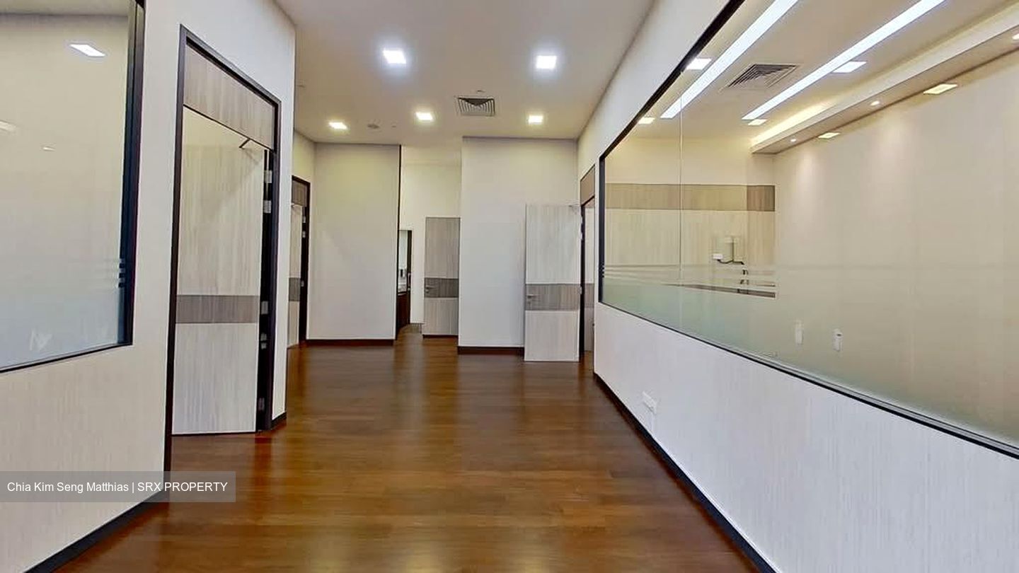 Robinson Square (D1), Office #598119021